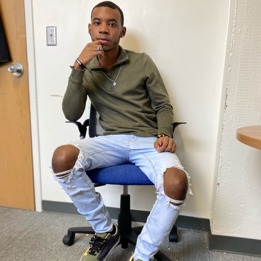 Meet your Posher, Tjay